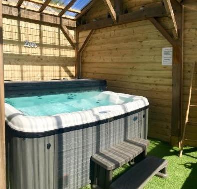 De La Baigneuse Avec Jacuzzi 6 Pers